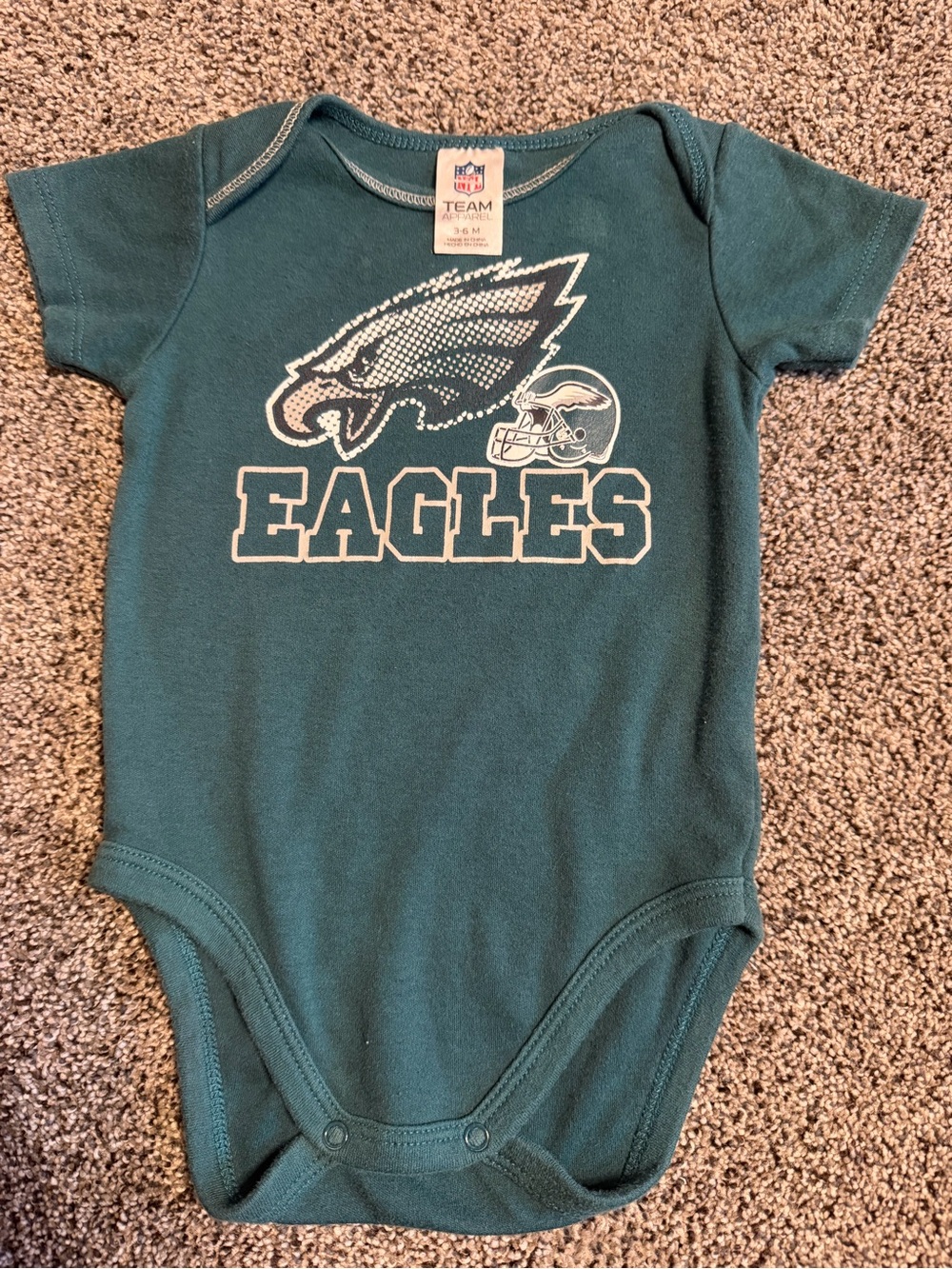 NFL Team Green "Eagles" Baby One-Piece Bodysuit 3-6 Months EUC